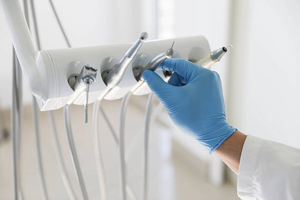 Professional Emergency Dentist technician working in Carey, OH